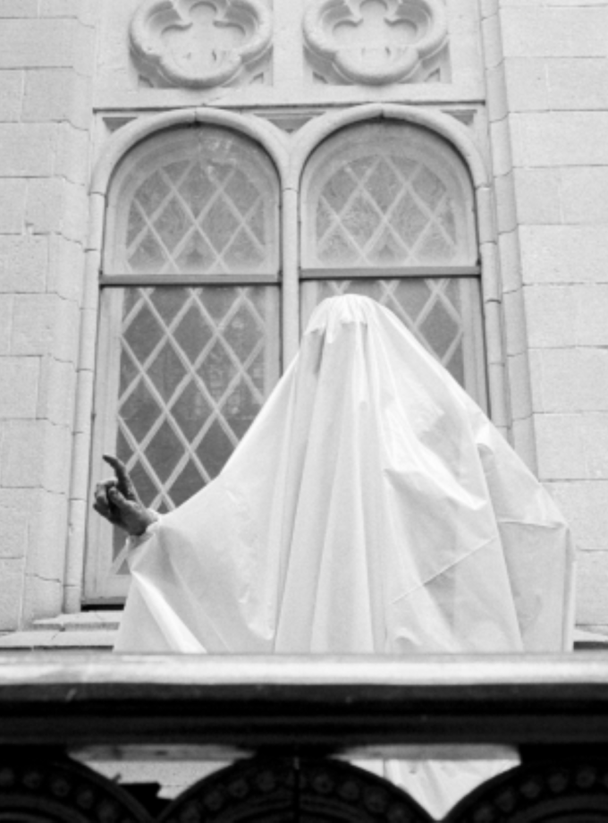 <img src=“Nodo Ugulava’s photo Usatauro“alt=Black and white”title=“Usatauro”