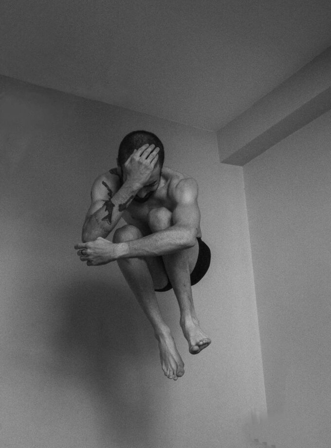 <img src=“Sandro Menabde’s photo Usatauro“alt=Black and white”title=“Untitled”