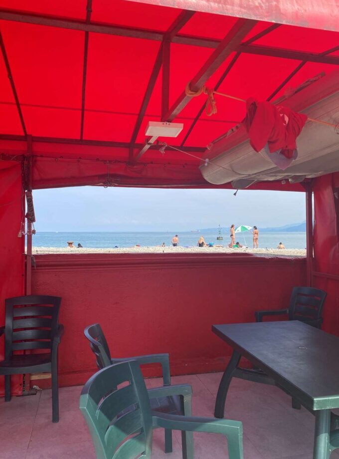 <img src=“Tata Kariauli’s photo With sea view”alt=Red”title=“sea view from a red cafe”