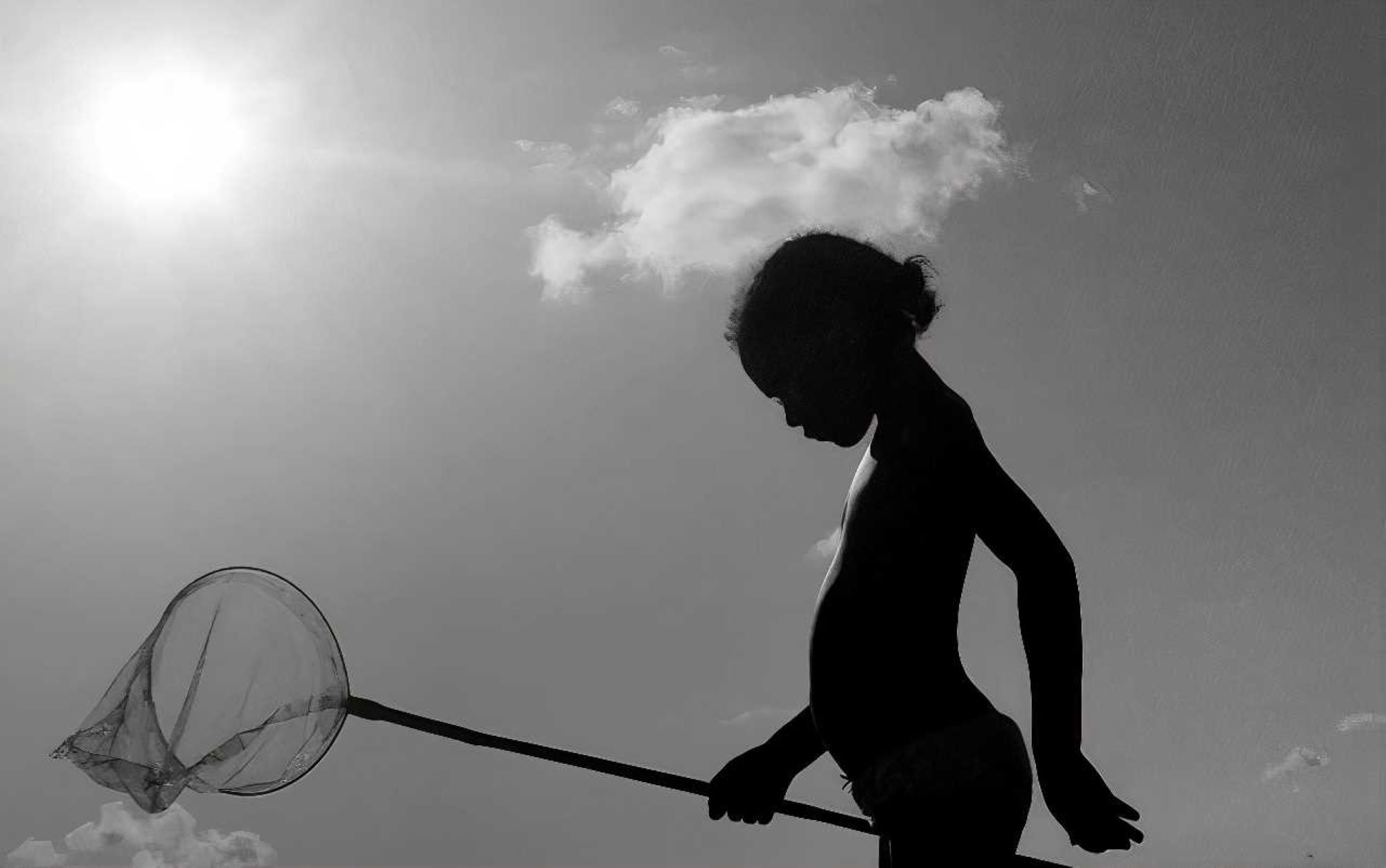 <img src=“Anna Khoperia's photo gogona sanapiroze” alt=“Black and white” title=“Girl on the beach black and white - gogona sanapiroze”