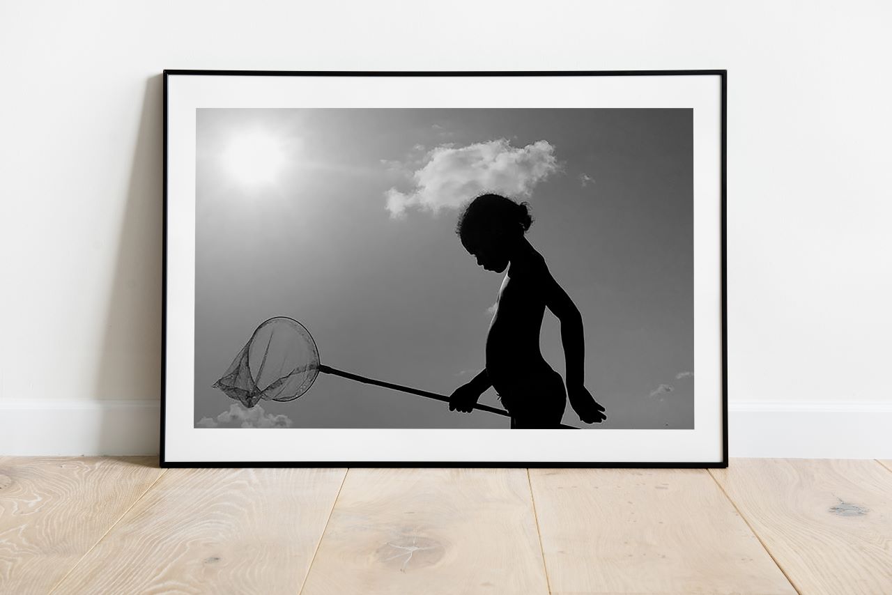 <img src=“Anna Khoperia's photo gogona sanapiroze” alt=“Black and white” title=“Girl on the beach black and white - gogona sanapiroze”