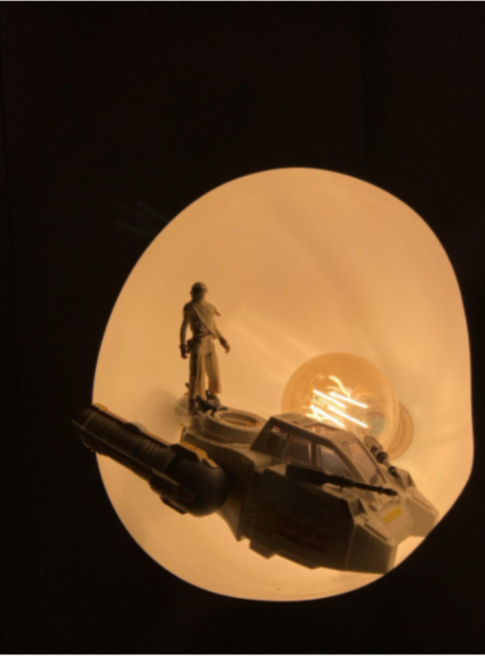 <img src=“Mariam Jincharadze khma gare samkarodan” alt=“Khma gare samkarodan Voice from Outside of the world” title=“Fremen in front of light”